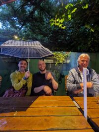 Regen_im_Gastgarten.jpg