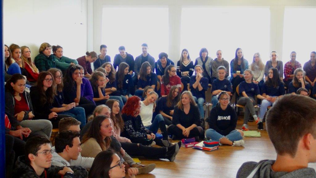 Diskussion mit SchülerInnen des RU der Oberstufe Diskussion mit SchülerInnen